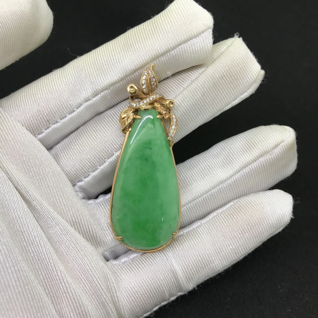 天然A货翡翠，满色一滴水