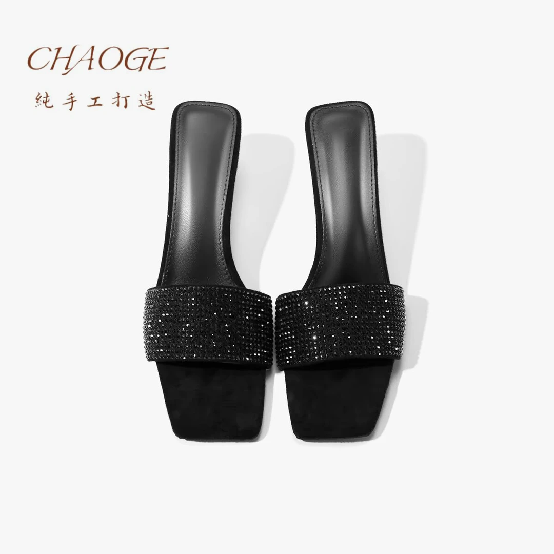 2025年夏季新款时尚百搭方头黑色水钻一字带凉鞋细跟高跟凉拖女