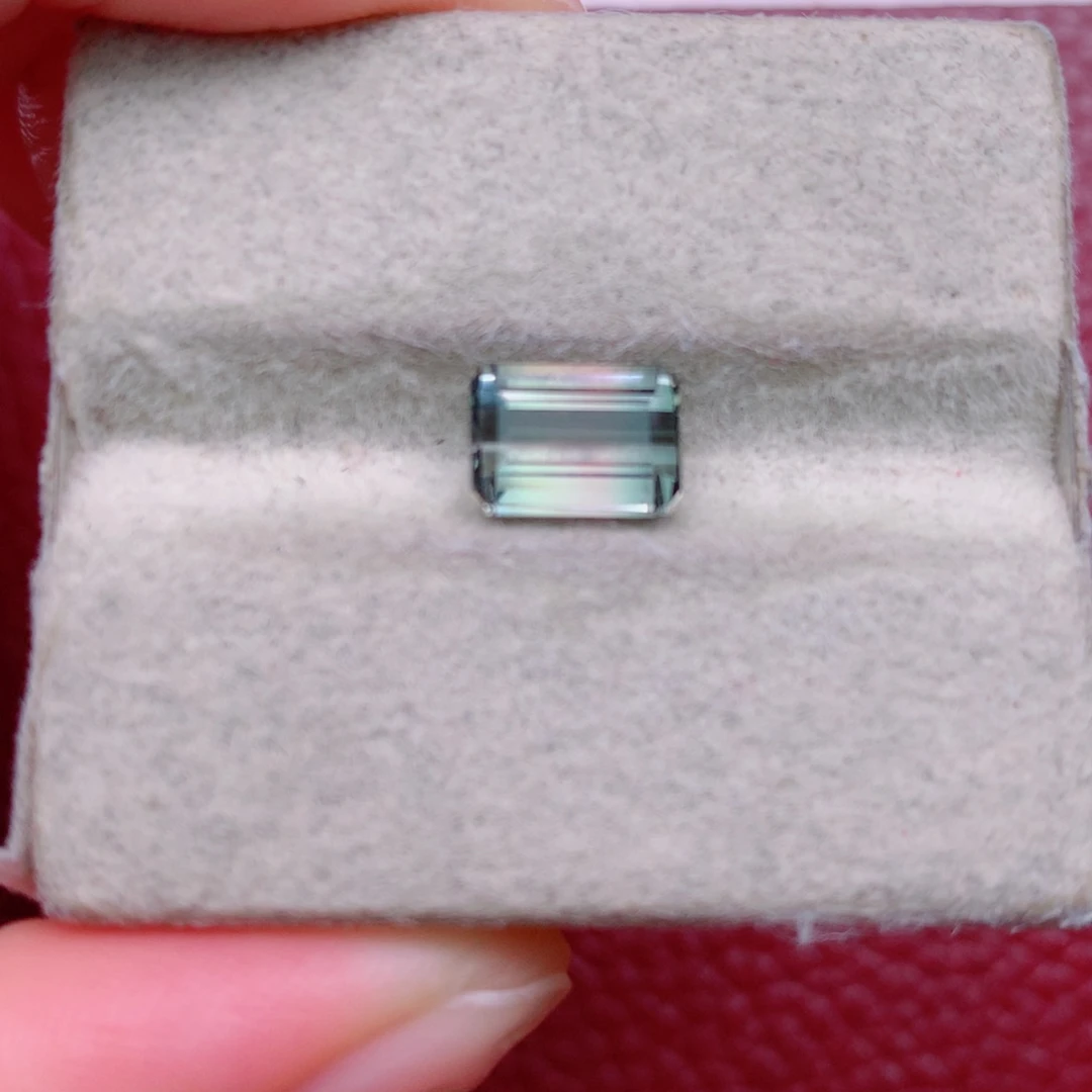 碧玺裸石未镶嵌裸石2.5克拉