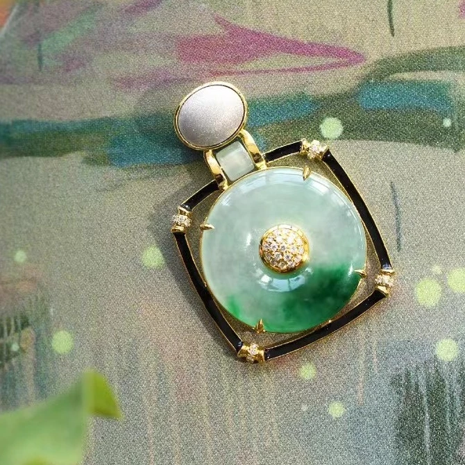 宝瓶 冰飘阳绿翡翠甜甜圈 同心环 18k金吊坠