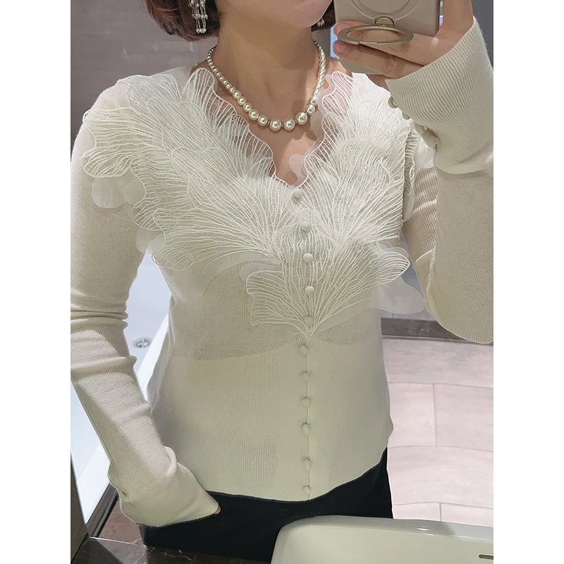 【DIS 清仓】【浮花若梦】气质v领蕾丝拼接羊毛针织衫Z524Z19139