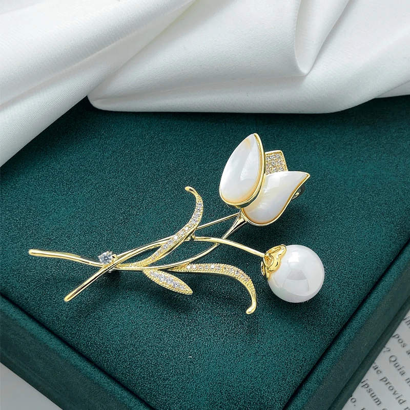 铜合金胸针 饰品高级简约大牌郁金香高档女百搭轻奢大衣胸花别针