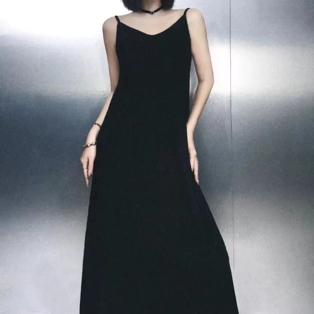 新款2024法式时尚复古吊带连衣裙女修身气质性感显瘦遮肉中长裙潮