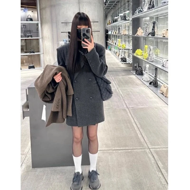 秋冬季新款2025短款西装灰色呢子大衣女毛呢外套高级感小个子加厚