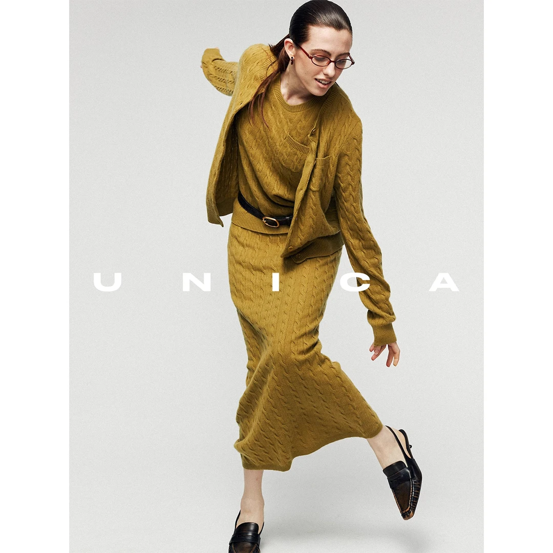 UNICA百搭叠穿_100%纯羊绒罕山白绒_经典绞花针织衫套装