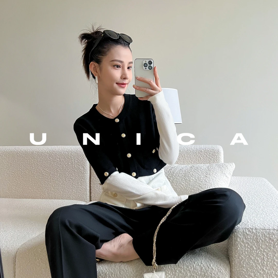UNICA【现货】强推4种穿法可拆卸_精美狮头扣撞色羊绒羊毛针织衫