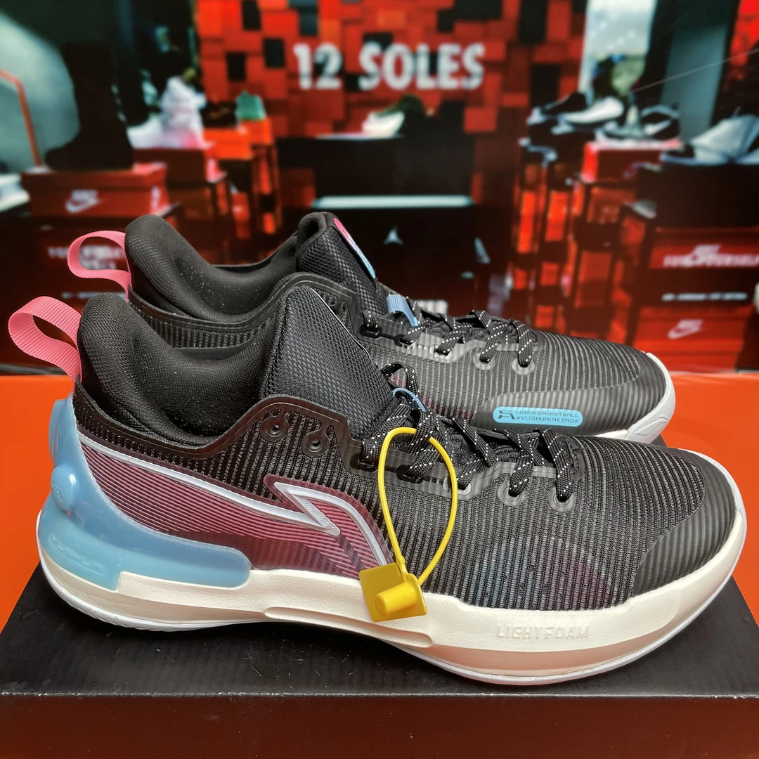 45码 中古 李宁 驭帅 Retro LIGHT FOAM科技 篮球鞋 黑色 无盒