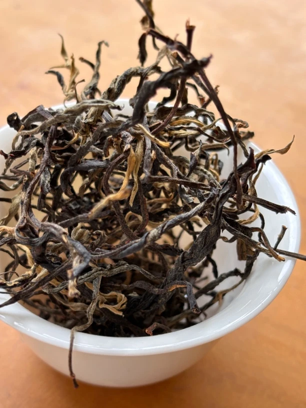 2025年/无量山/金鼎古树晒红 头春200克/手工制作