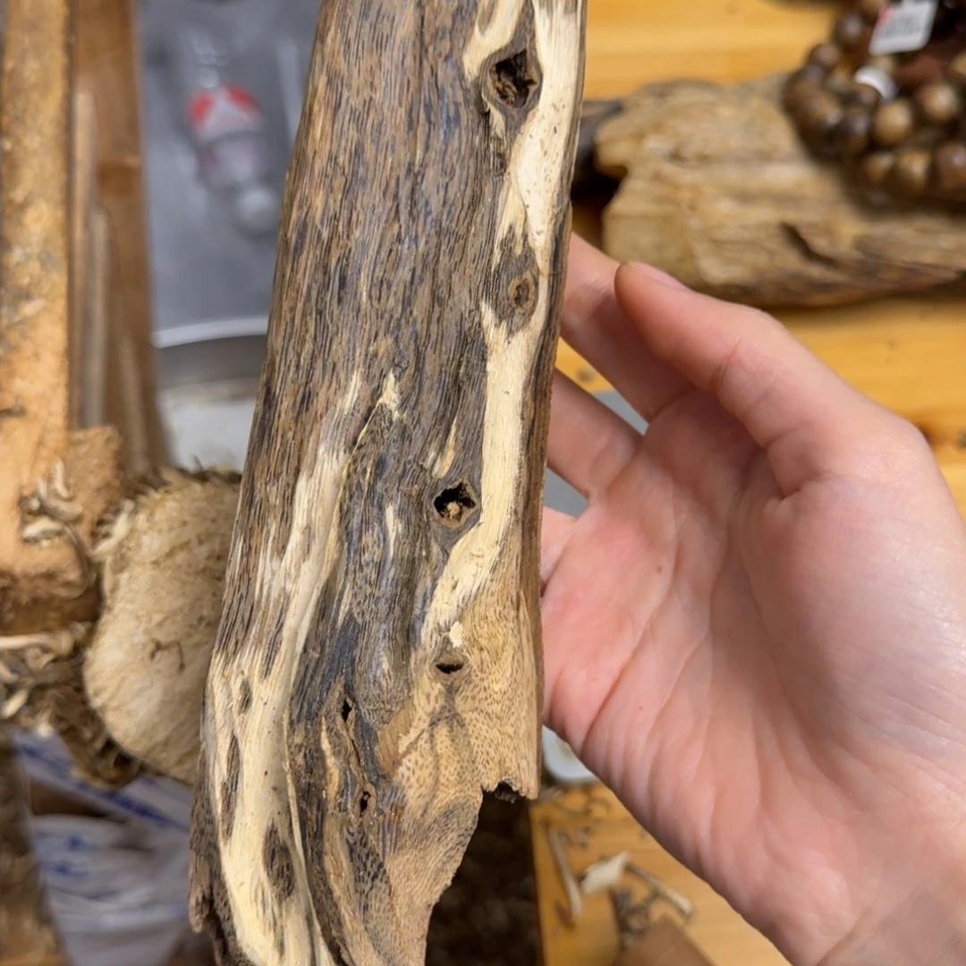 沉香绿奇品种块料65克