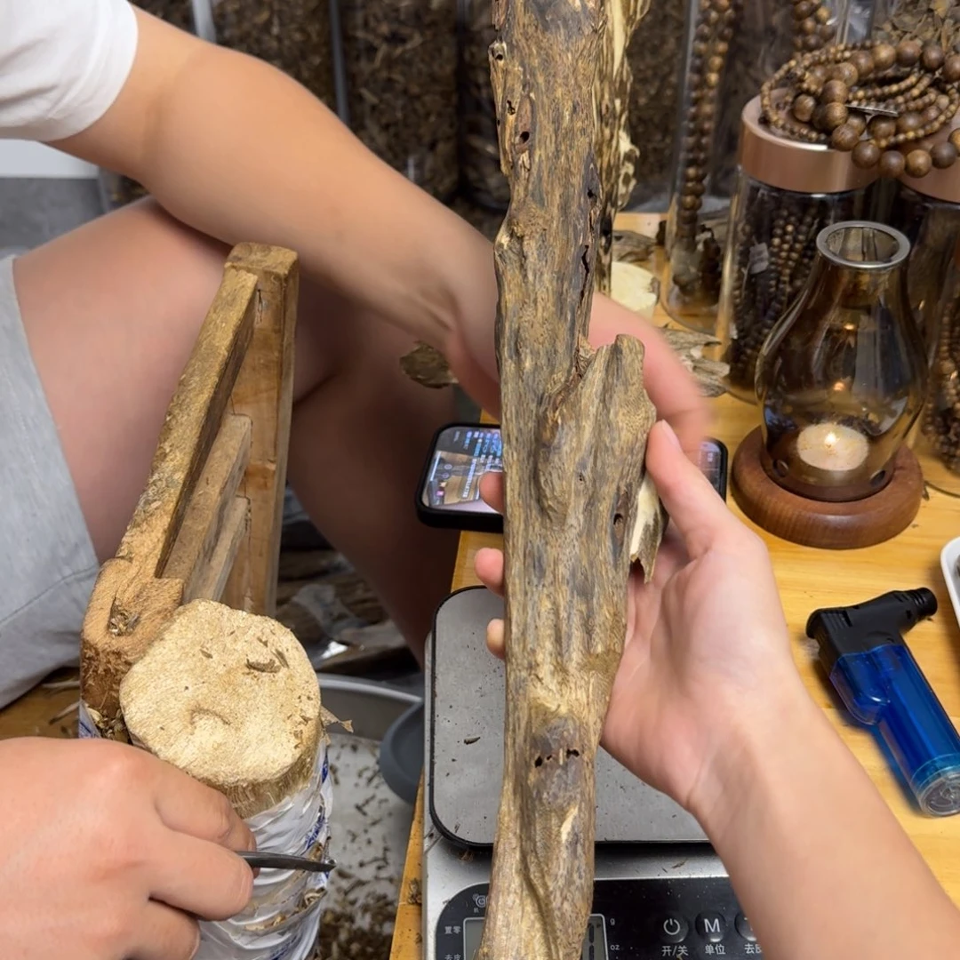 沉香海南紫棋品种块料摆件240克