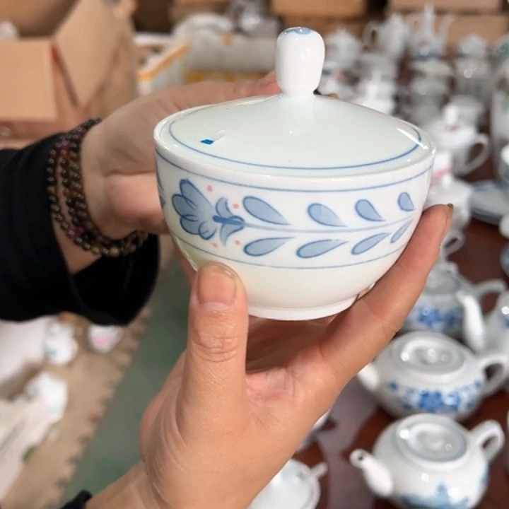 醴陵高温细白瓷微瑕10厘米