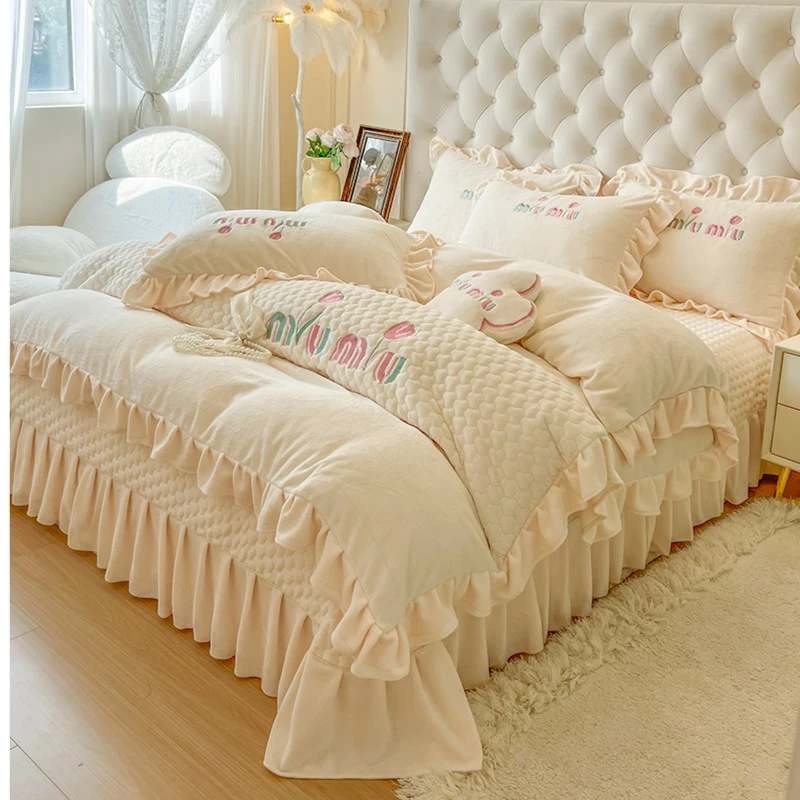 【高货品质】A类牛奶绒床盖四件套 纯色刺绣洋气风 夹棉加厚冬季