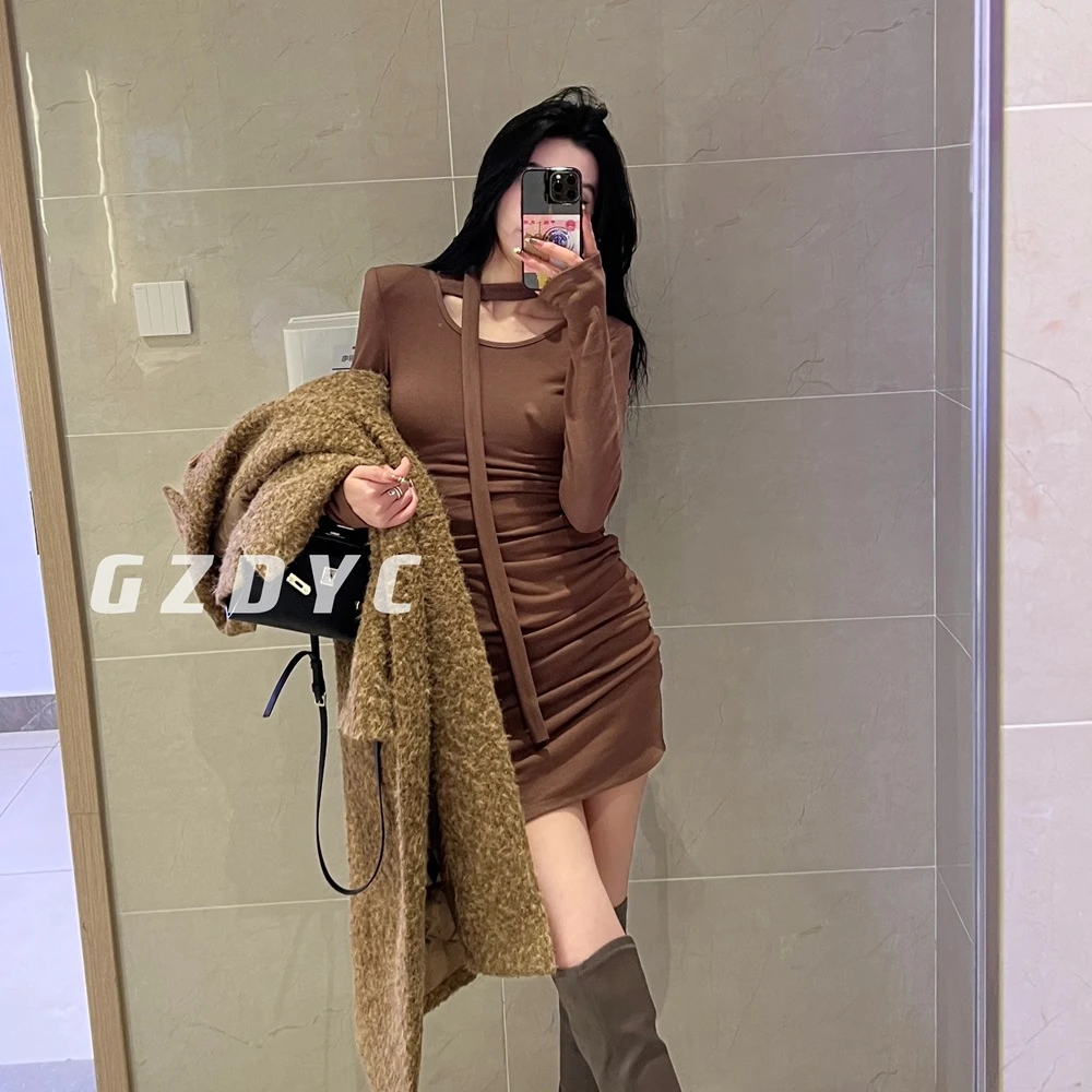 鸽子的衣橱 爆款冬长袖法式收腰辣妹连衣裙双面绒修身包臀裙秋冬