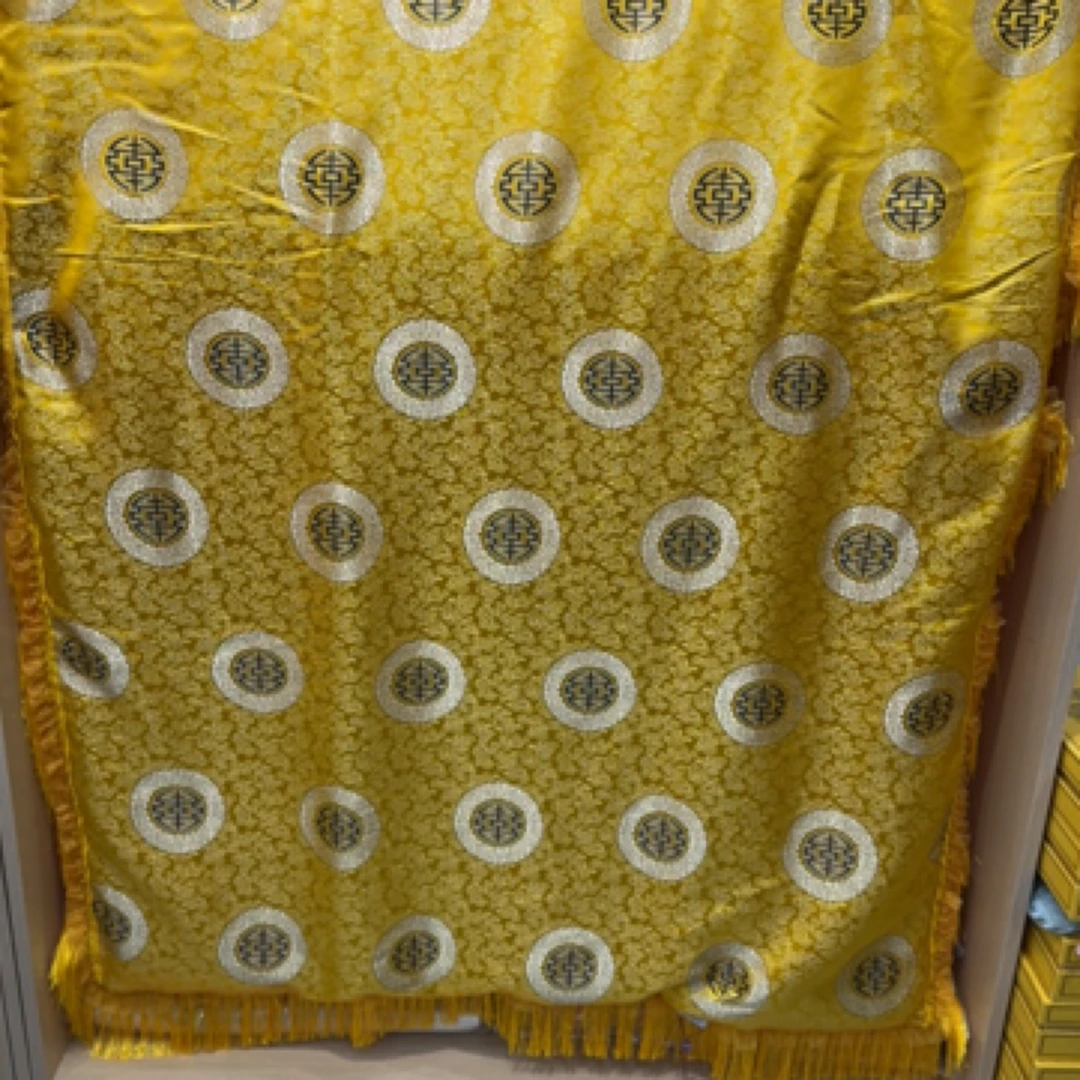 仿真丝团纹织锦缎面料