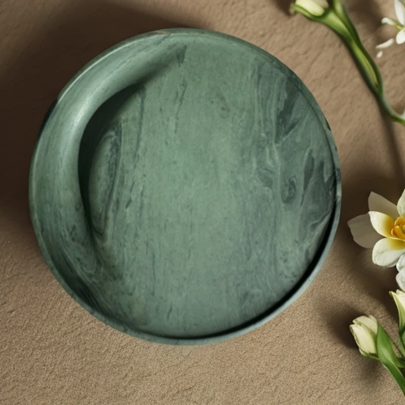 喇嘛涯老坑中层料制做月牙池砚尺寸：11.8*11.8*2.5*