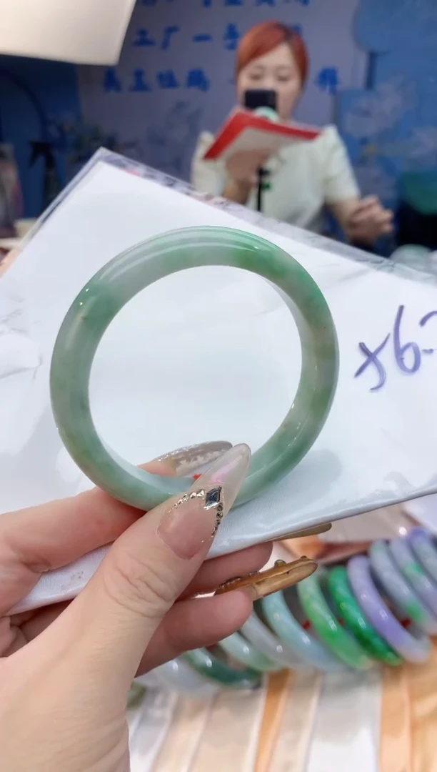 【闪购商品】翡翠手镯未镶嵌0631431851