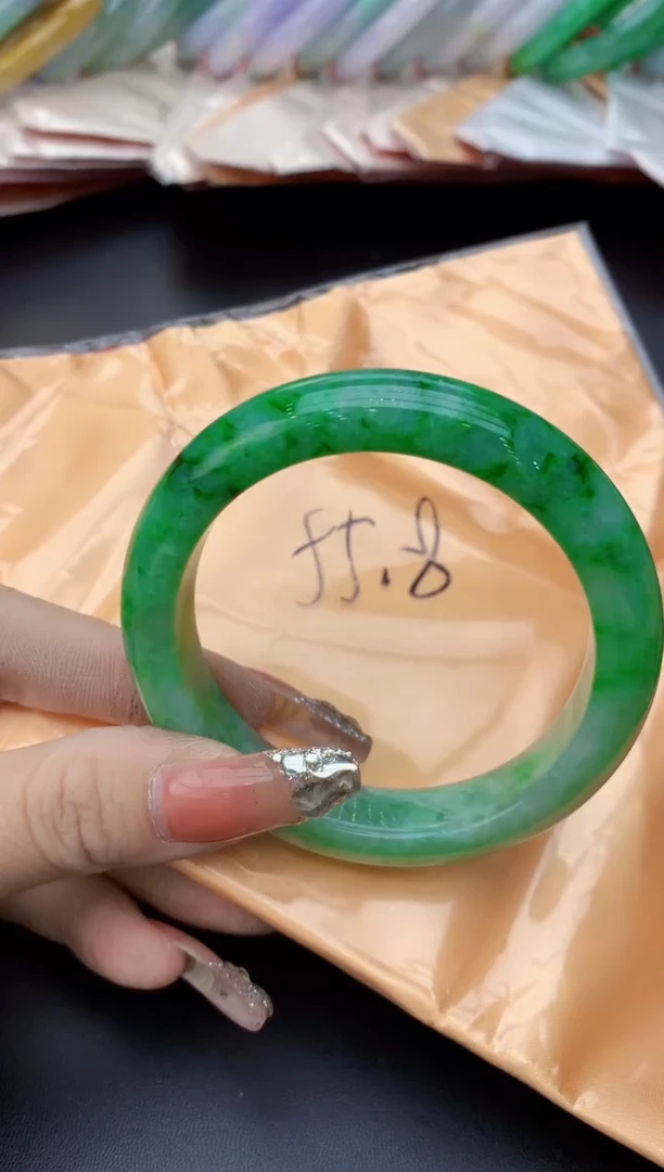 【闪购商品】翡翠手镯未镶嵌0380187211
