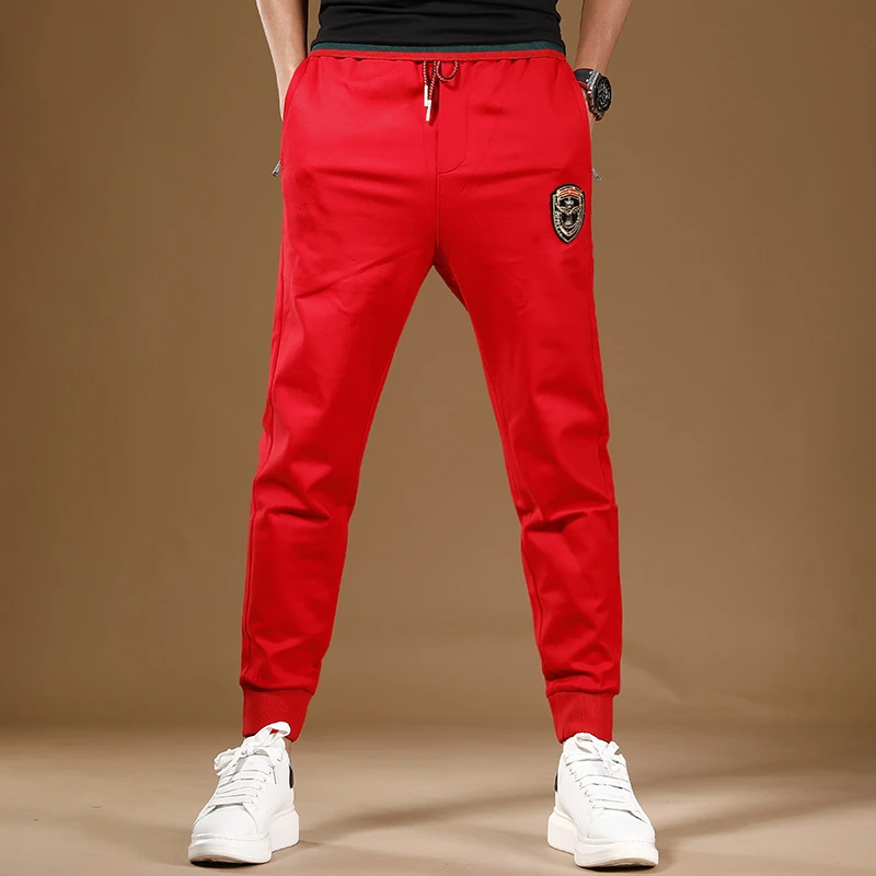 潮牌新款爆款男士休闲裤男秋季红色裤子男时尚束脚束脚休闲裤男款