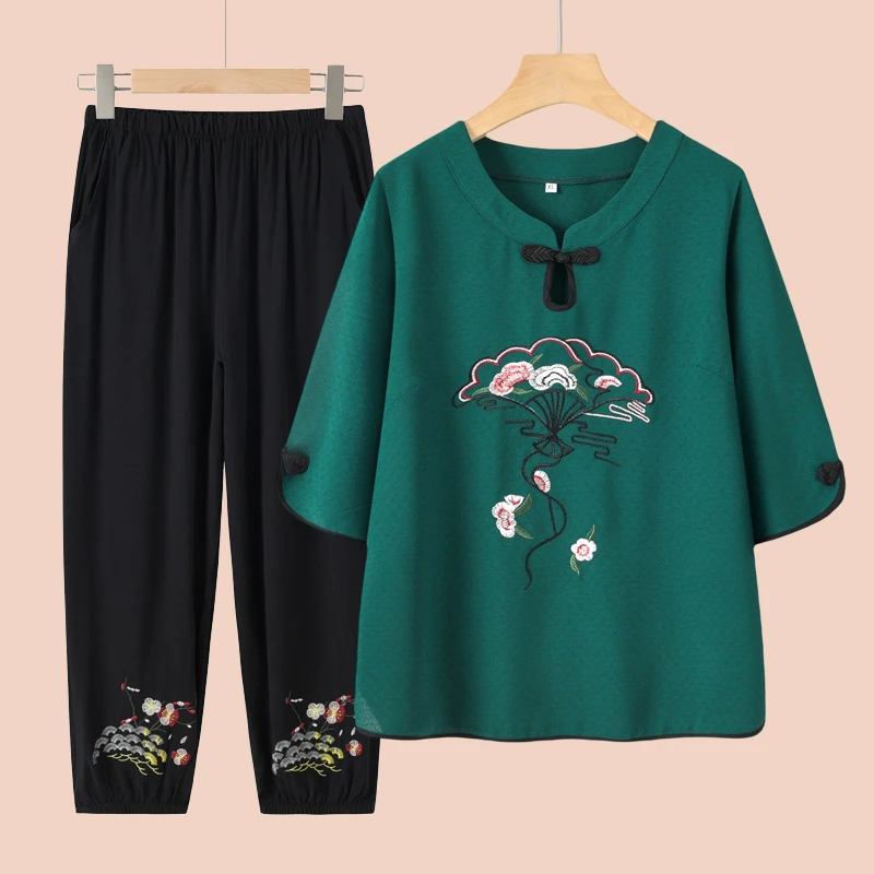 中老年人夏季薄款棉麻套装女装短袖T恤绣花妈妈装裤子新款两件套