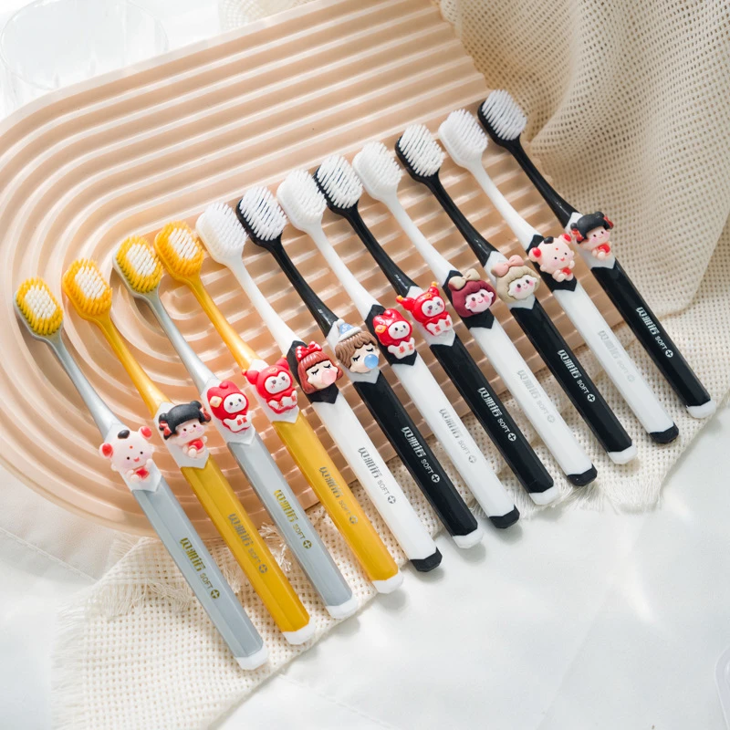贝雅诺原创手作网红宽头软毛牙刷成人家用可爱公仔情侣款软毛牙刷