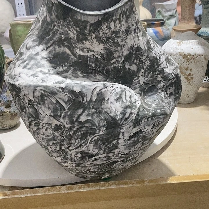 笨***孩景德镇花瓶一物一拍