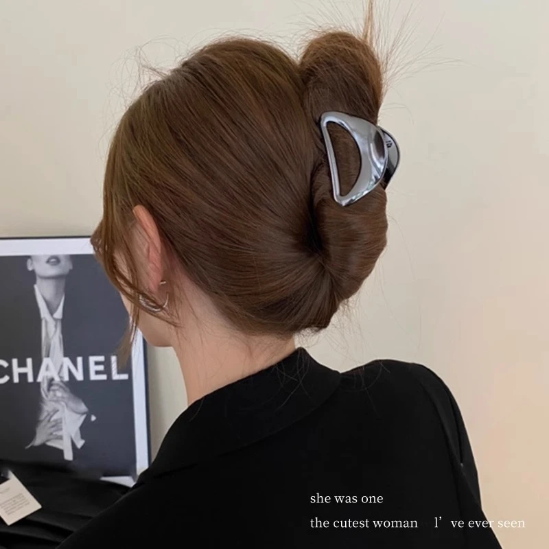 冷淡风面包金属小号抓夹女高级感高马尾发卡小众设计鲨鱼夹子头饰