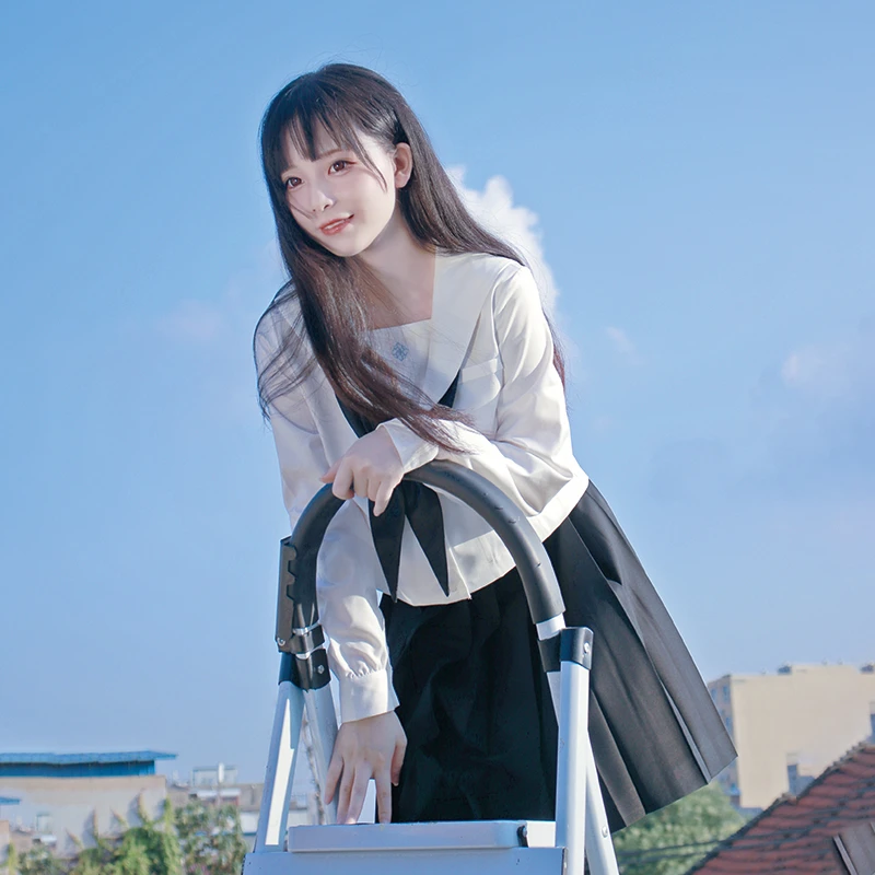 【御茶家】黑刺绣白无本短长袖水手服