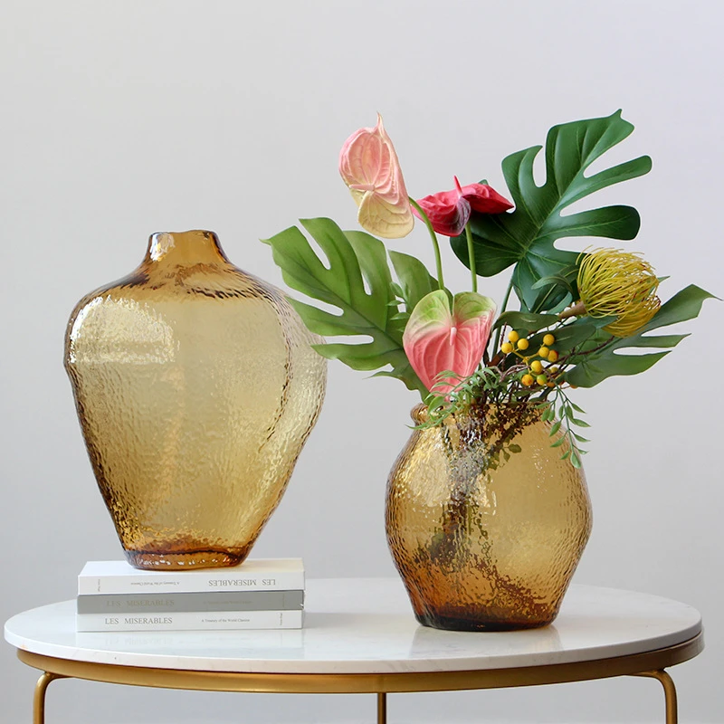 C19简约不规则棕色吊钟花瓶高级感异形水培插花器家居客厅样板间