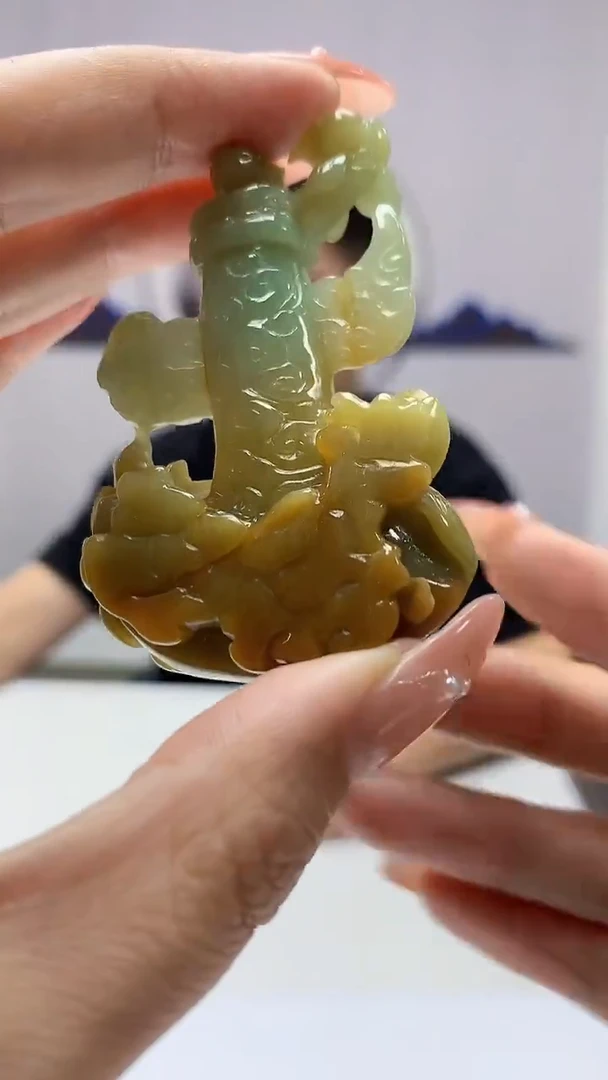 【闪购商品】定制翡翠未镶嵌4917DD-毛货吊坠186