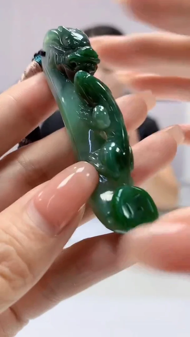 【闪购商品】定制翡翠未镶嵌4902DD-毛货挂件111