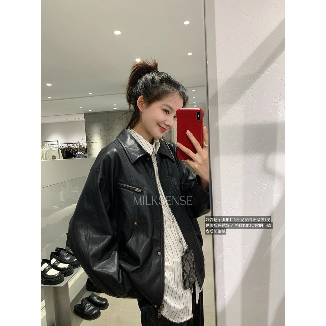 再见莫妮卡 中古风弧形口袋皮衣 定制环保pu皮柔软廓形夹克407WT1
