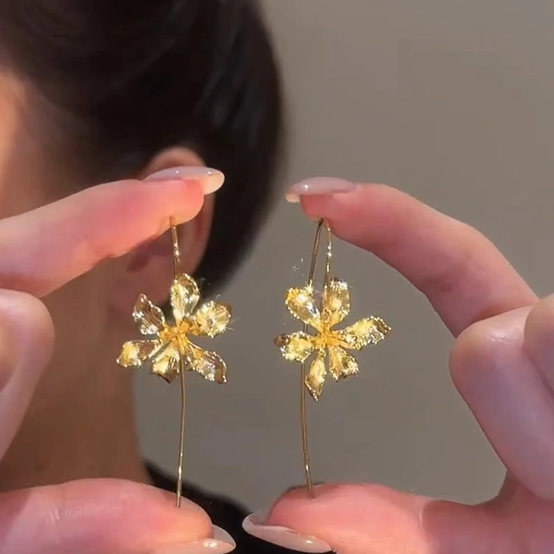 铜合金耳饰 复古宫廷风鸢尾花耳钩女轻奢气质百搭耳环精致耳饰潮