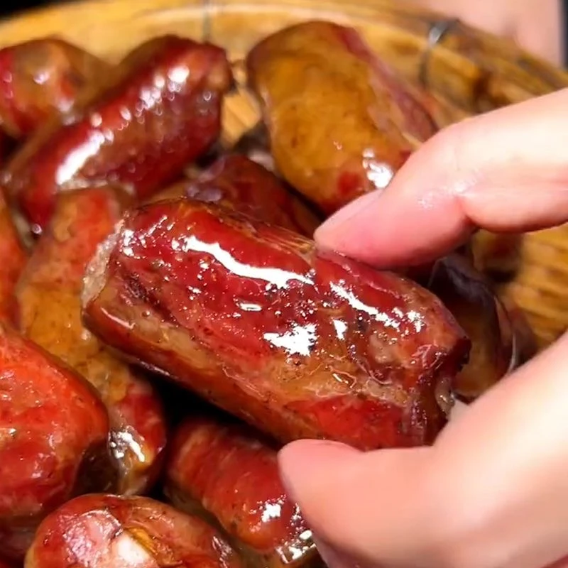 四川麻辣排骨香肠地道农家川味柴火烟熏特产