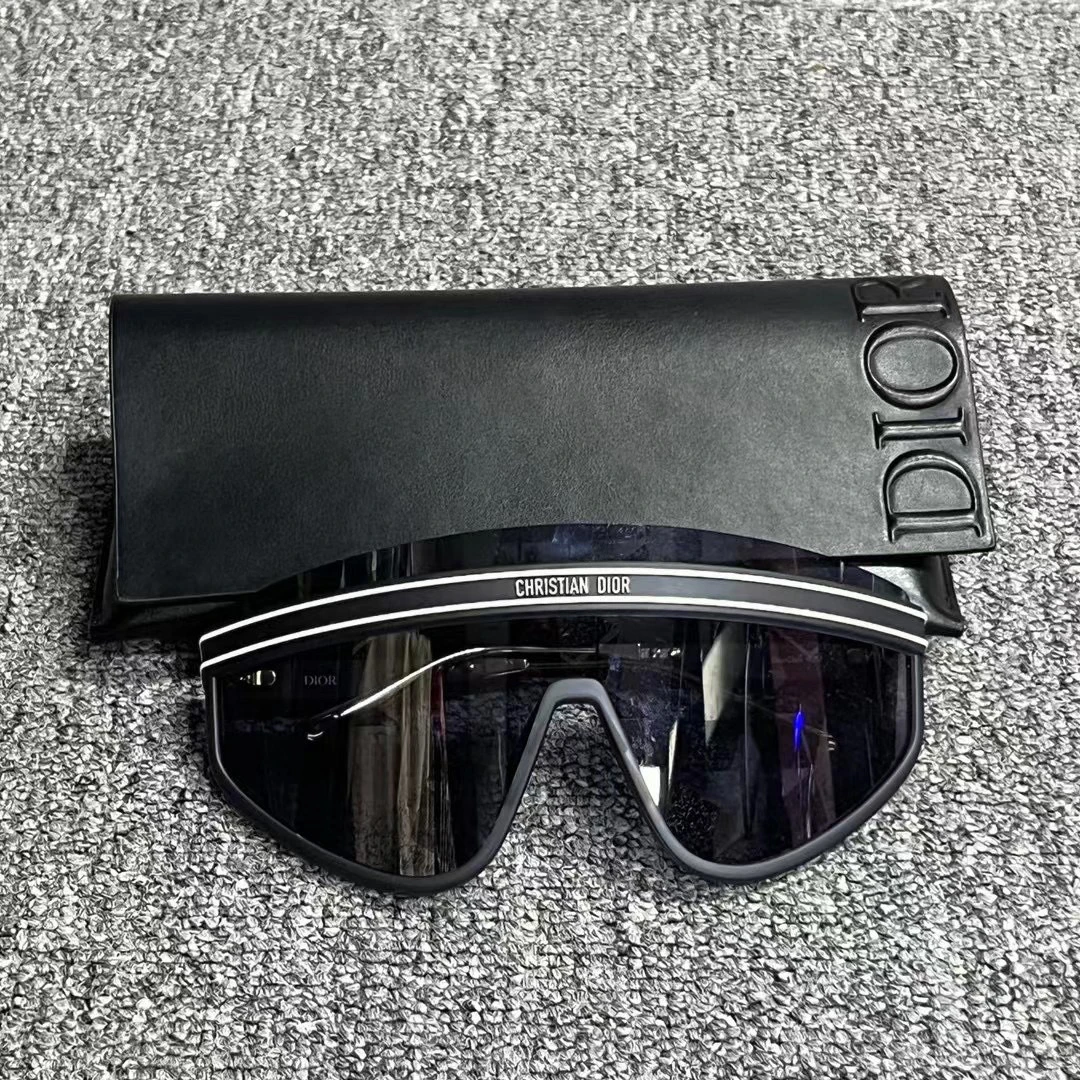 未使用 DIOR/迪奥 黑色金属标识不规则形合金镜架太阳眼镜