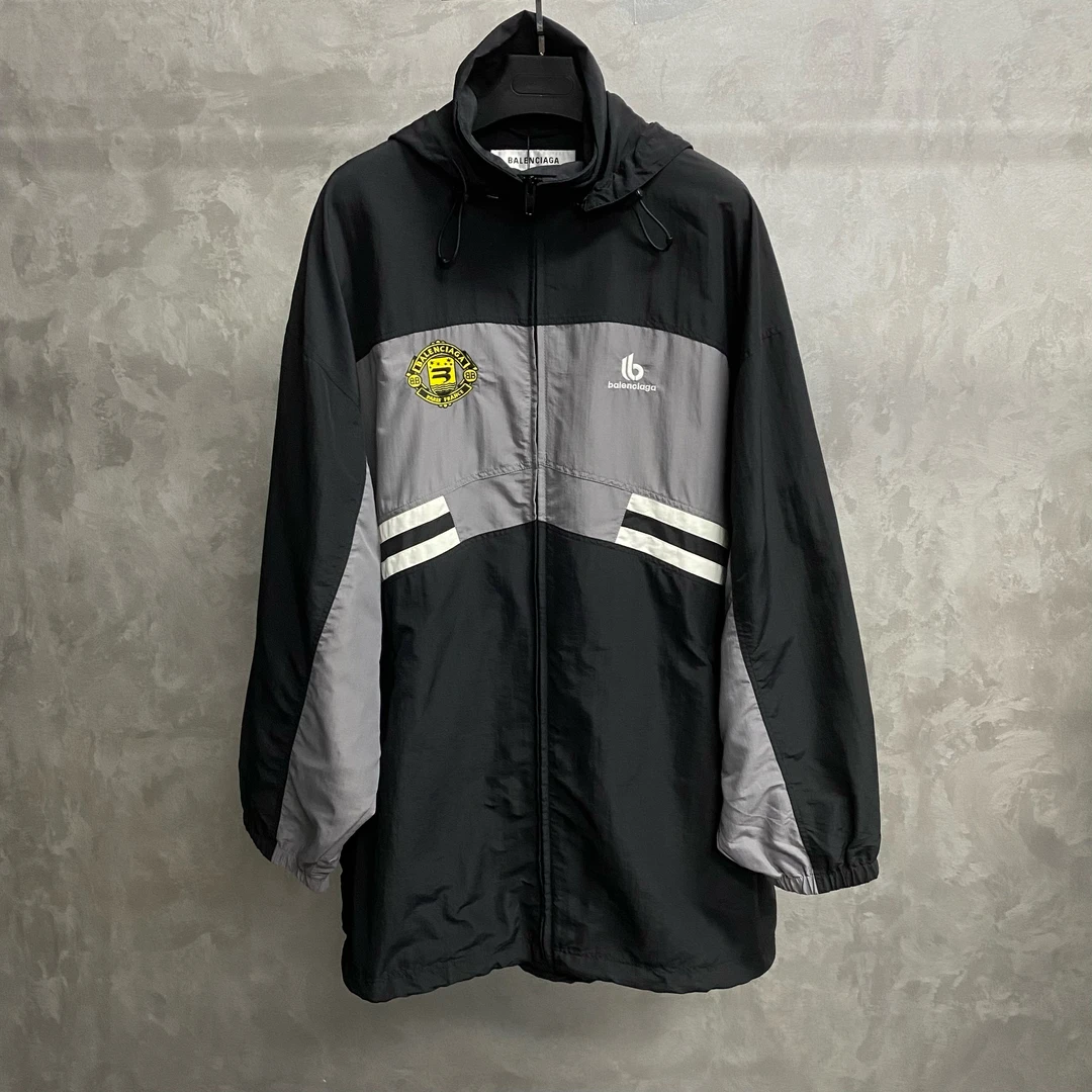 未使用 Balenciaga/巴黎世家 黑灰拼色刺绣图案校服 One Size