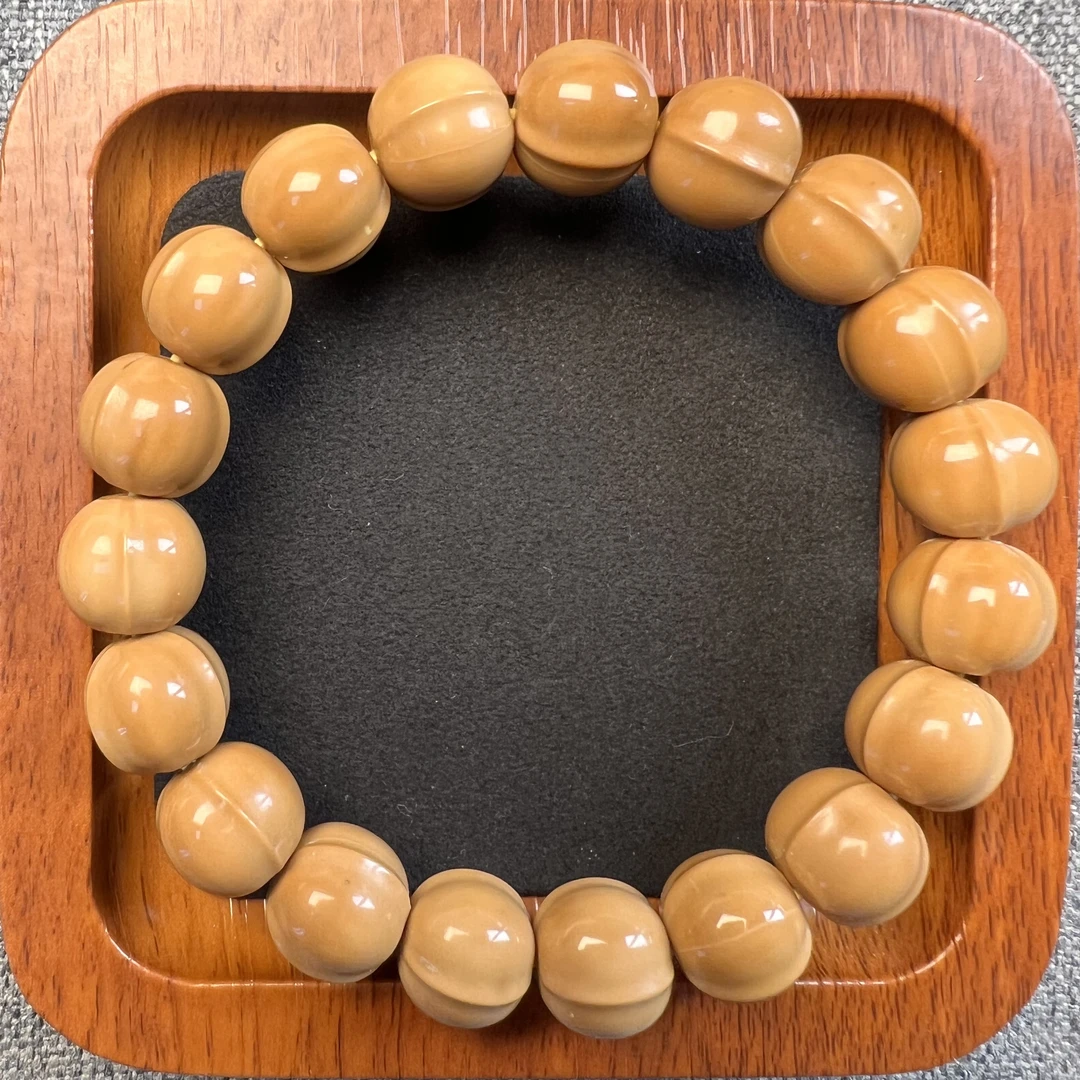 猴头手串微微瑕龙炎鲨鱼背13mm左右