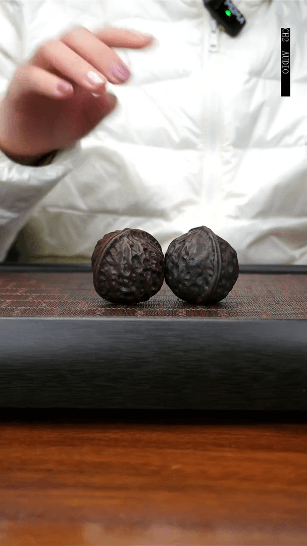 【闪购商品】龙血砂核桃一对两只