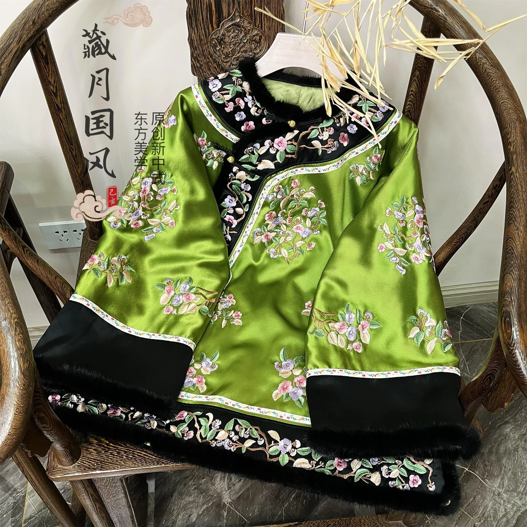 【红人上新】藏月冬季新款国风偏襟重磅刺绣水貂毛醋酸太太棉袄女