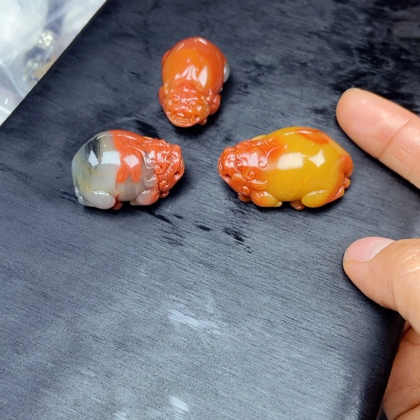 【闪购商品】石英质玉(黄龙玉)颈饰未镶嵌