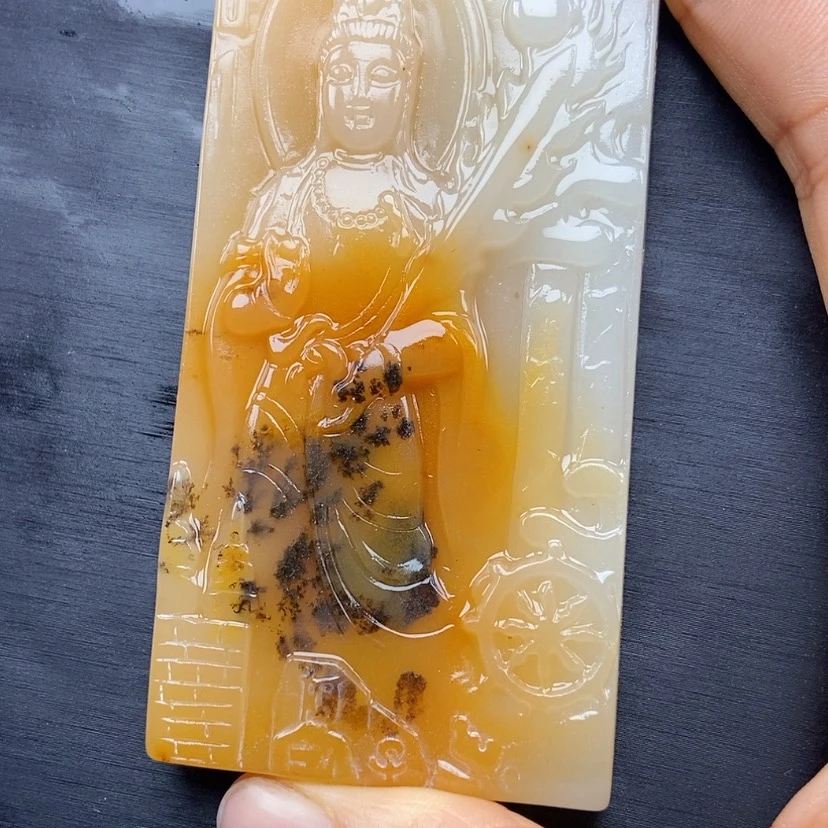 【闪购商品】石英质玉（黄龙玉）颈饰未镶嵌