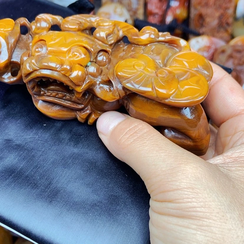 【闪购商品】石英质玉(黄龙玉)颈饰未镶嵌