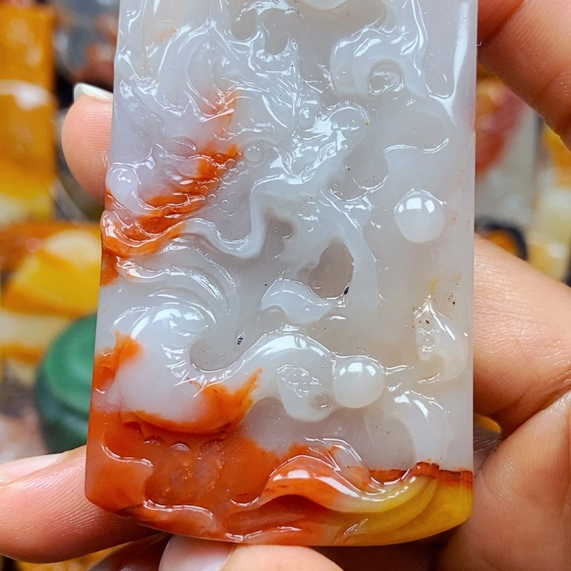 【闪购商品】石英质玉（黄龙玉）颈饰未镶嵌