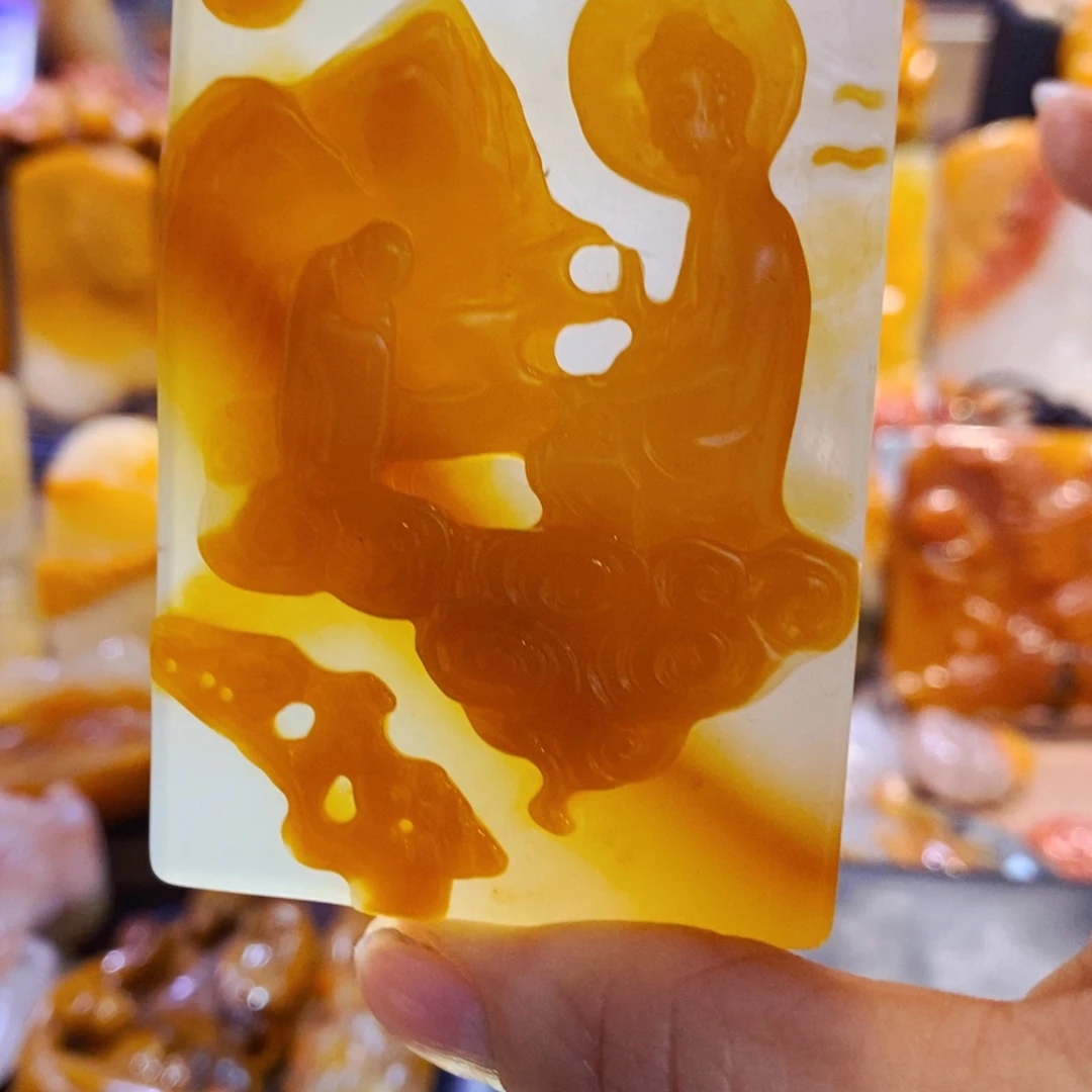 石英质玉（黄龙玉）颈饰未镶嵌