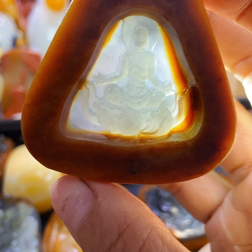 【闪购商品】石英质玉(黄龙玉)颈饰未镶嵌