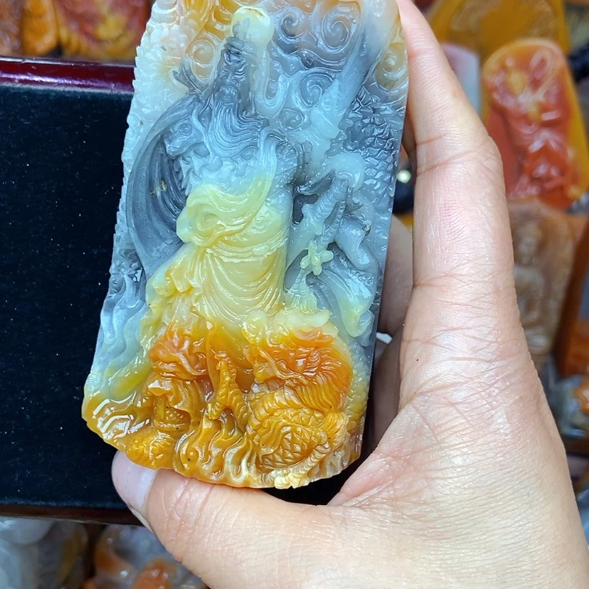 【闪购商品】石英质玉(黄龙玉)颈饰未镶嵌