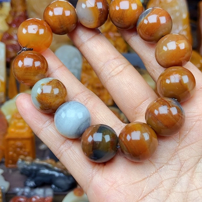 【闪购商品】石英质玉(黄龙玉)颈饰未镶嵌