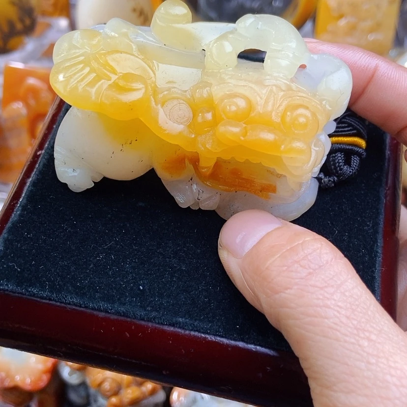 【闪购商品】石英质玉（黄龙玉）颈饰未镶嵌