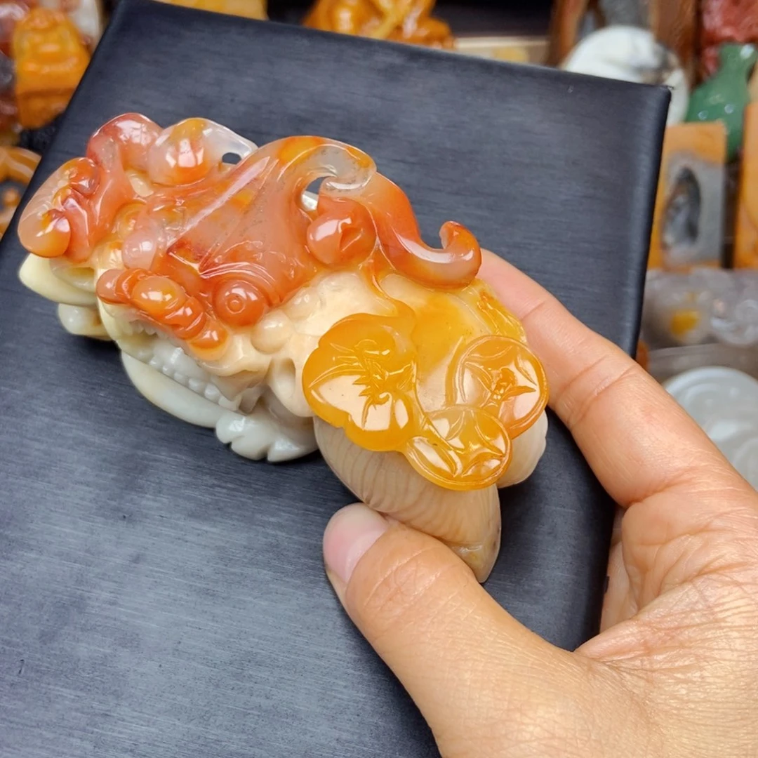 【闪购商品】石英质玉（黄龙玉）颈饰未镶嵌