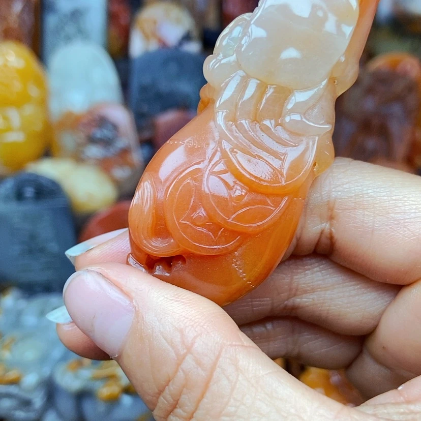 【闪购商品】石英质玉（黄龙玉）颈饰未镶嵌