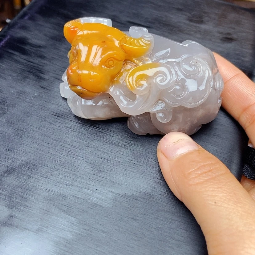 【闪购商品】石英质玉(黄龙玉)颈饰未镶嵌